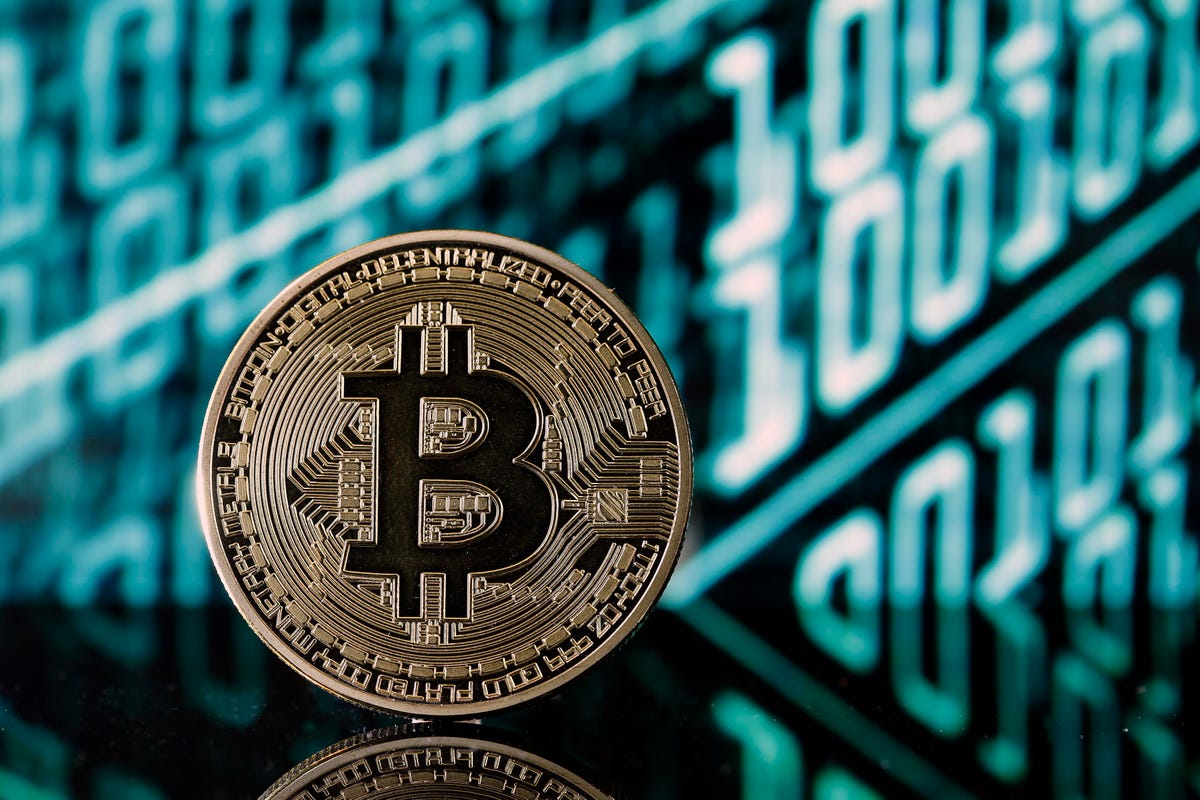 Bitcoin Prices Fall To Their Lowest In Almost 6 Weeks