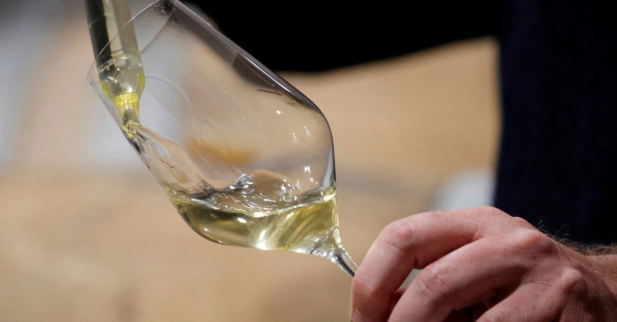Asset bubbles Champagne outfizzes Big Tech and bitcoin in 2021
