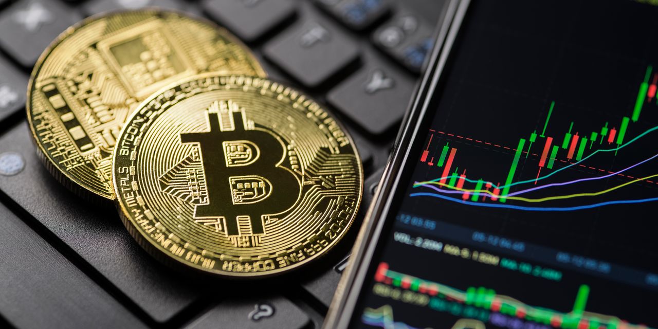 Bitcoin trades sideways ahead of Fed decision